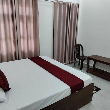 Ayodhya Onlystay The Ashoka Palace Near Ram Mandir מראה חיצוני תמונה